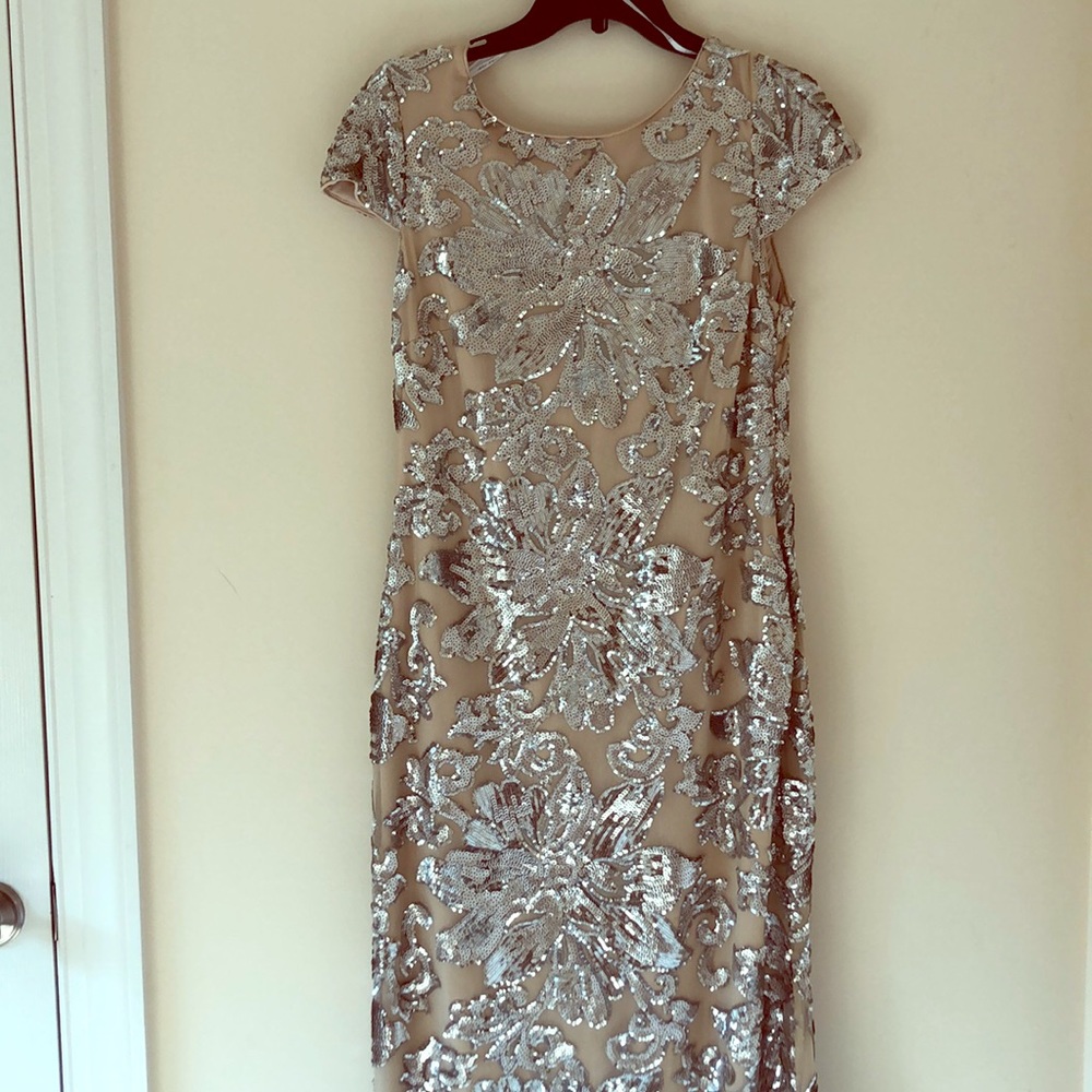 NEW YEARS DRESS!!!BEAUTIFUL Calvin Klein gown